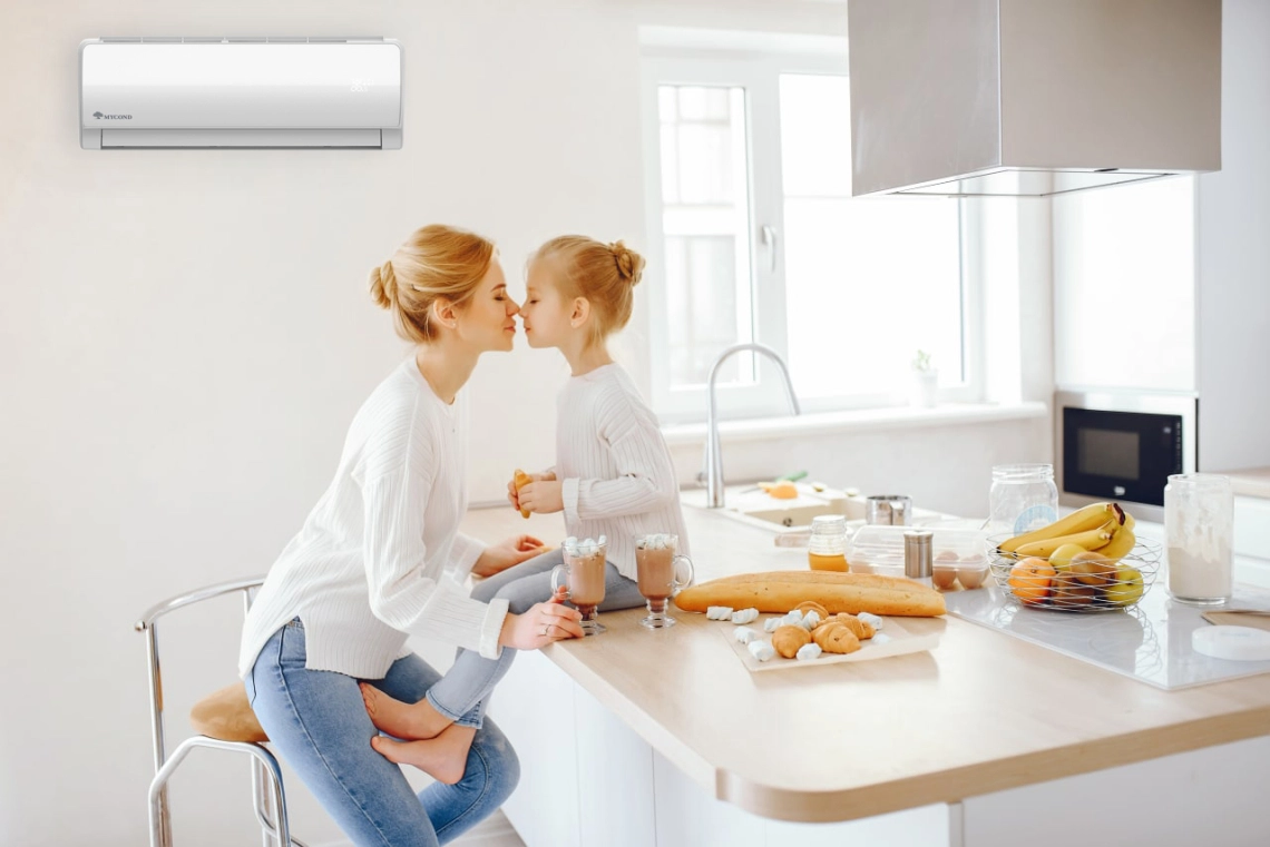 MyCond MHW Seinale paigaldatav ventilaatoriga seade LED-ekraaniga ja puhkeolekus.