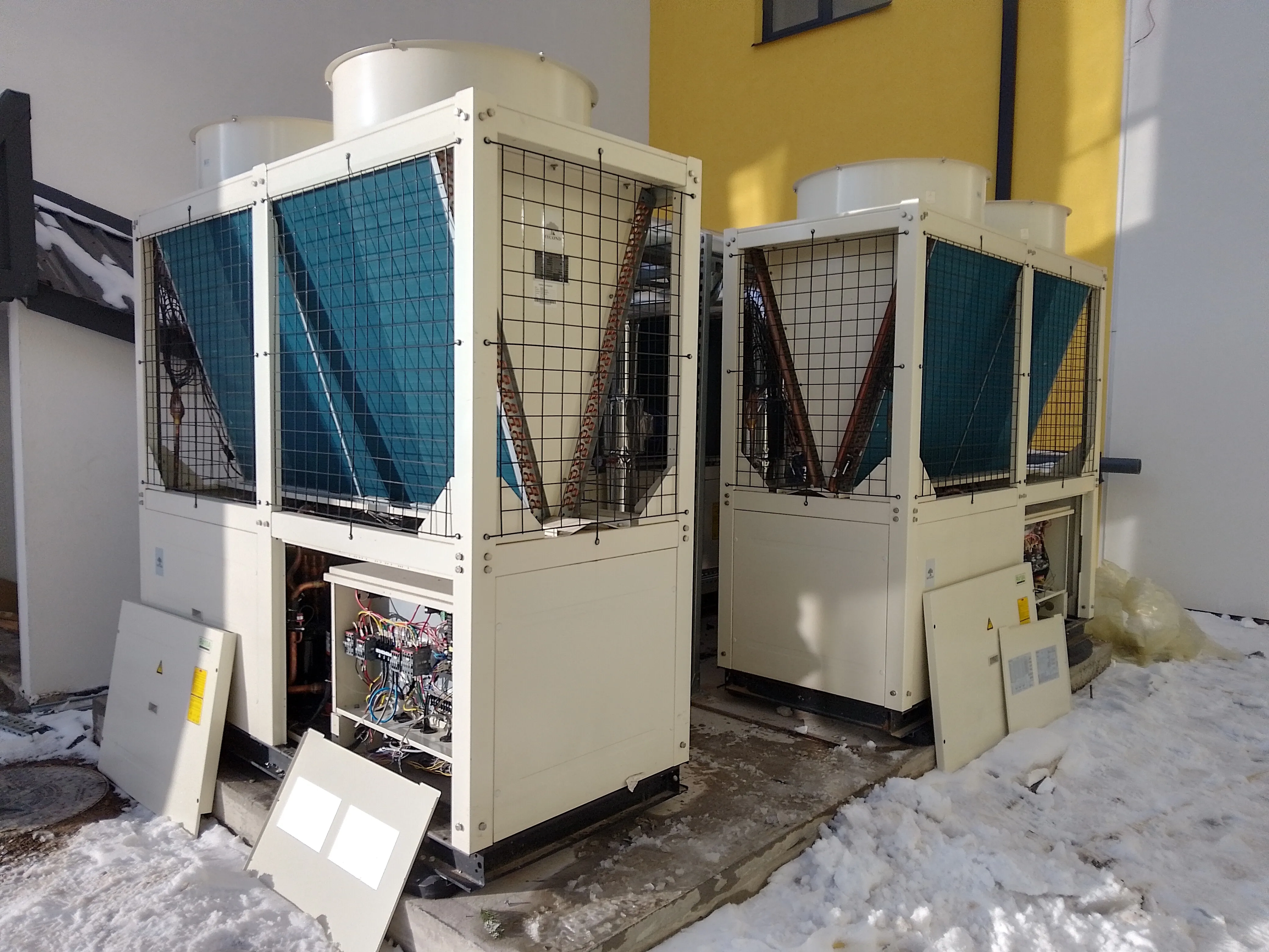 Kaubanduslik jaemüügiklima süsteem, mille toiteallikaks on Mycond modulaarne soojuspump